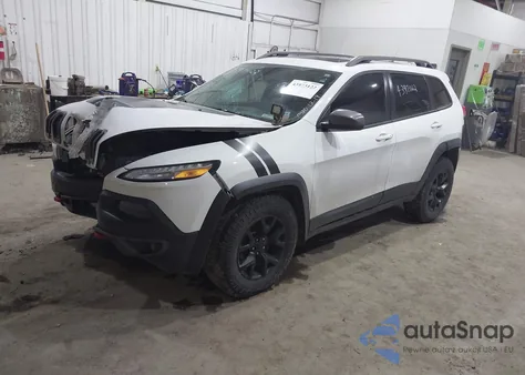 2015 Jeep Cherokee Trailhawk z USA, uszkodzony, nr VIN 1C4PJMBSXFW757513